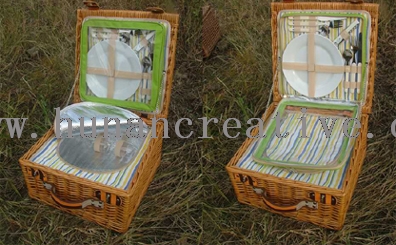 Willow Picnic basket For 2 Persons Use