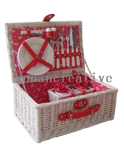 Willow Picnic basket For 2 Persons Use