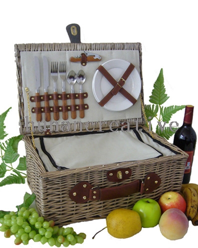 Willow Picnic basket For 2 Persons Use