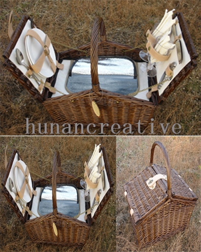 Willow Picnic basket For 2 Persons Use