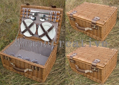 Willow Picnic basket For 4 Persons Use