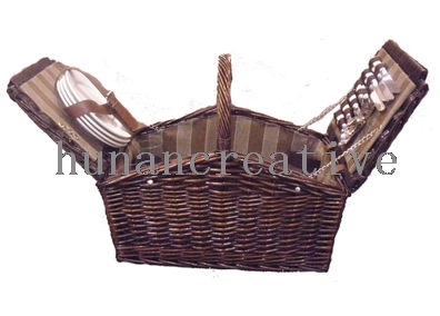 Willow Picnic basket For 4 Persons Use