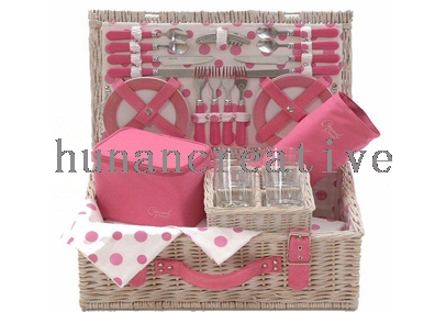 Willow Picnic basket For 4 Persons Use