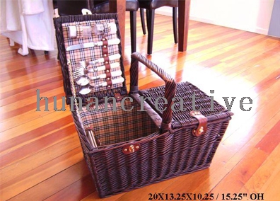 Willow Picnic basket For 4 Persons Use