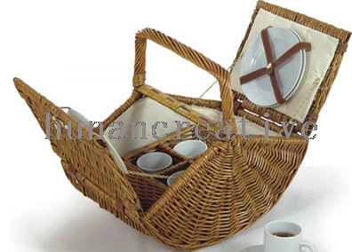 Willow Picnic basket For 4 Persons Use