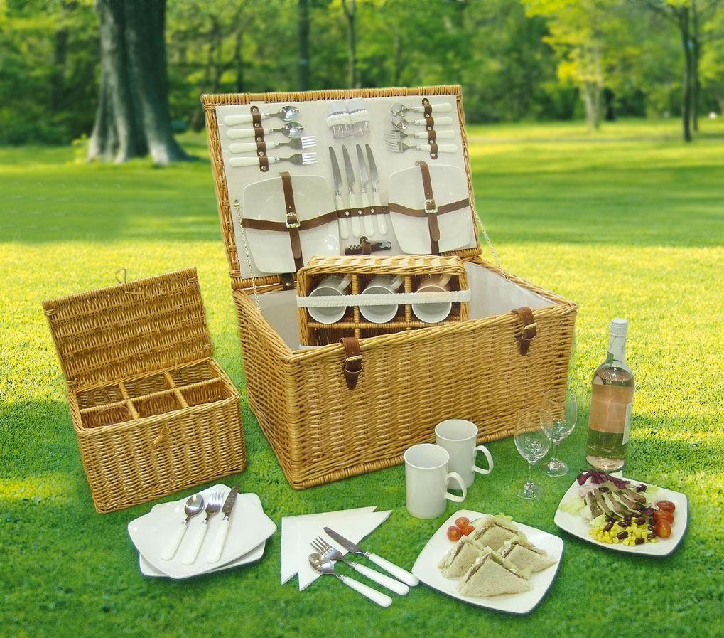Picnic Basket for 6 persons use